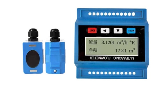 Industrial Handheld Ultrasonic Flow Meter Versatile DN32 With Clamp On Design